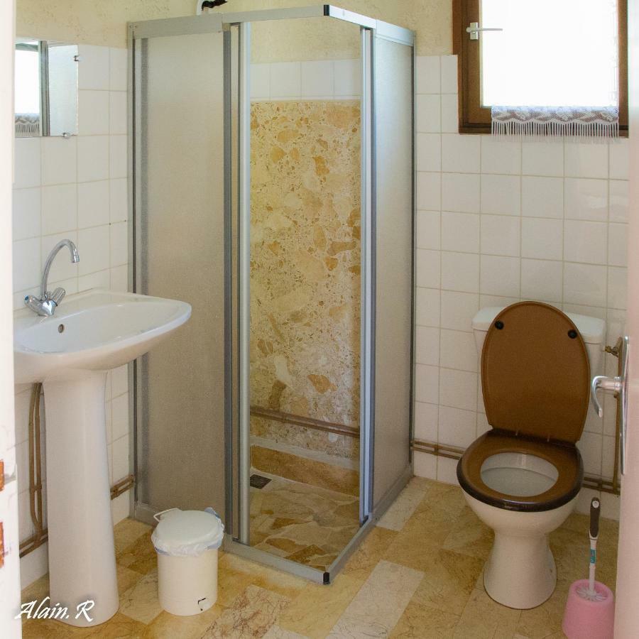 Paradise Challets And Camping Ξενοδοχείο Sarrecave Εξωτερικό φωτογραφία